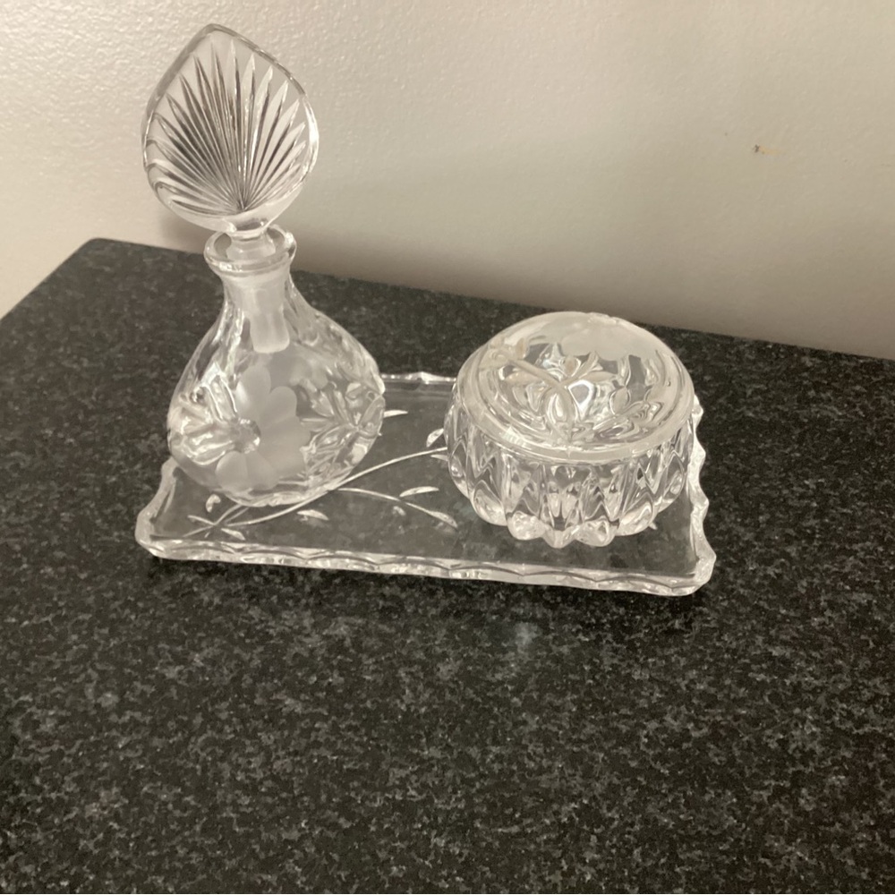 VINTAGE PERFUME BOTTLE TRINKET BOX VANITY 3 PC SET CRYSTAL BY PRINCESS HOUSE - Picture 3 of 5